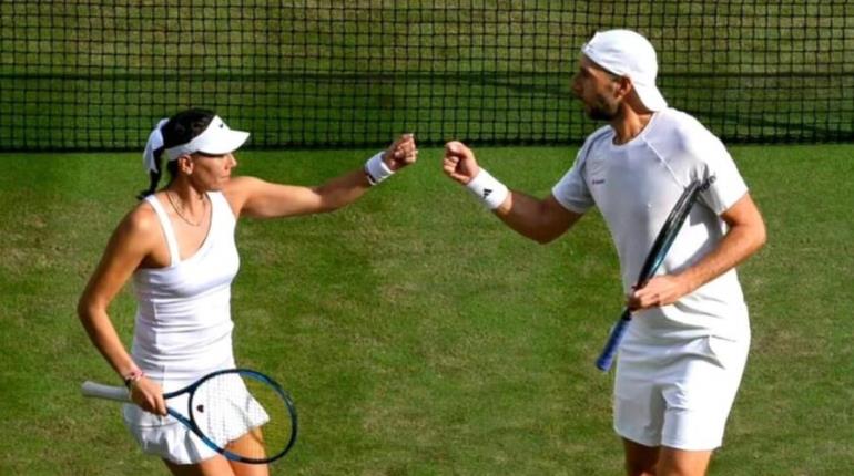 Tenistas mexicanos regalan boletos para la final de dobles mixtos en Wimbledon