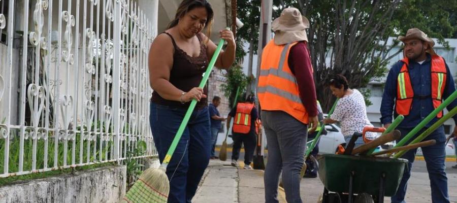 Avanza programa de limpieza de espacios públicos, ahora en la colonia Guayabal 