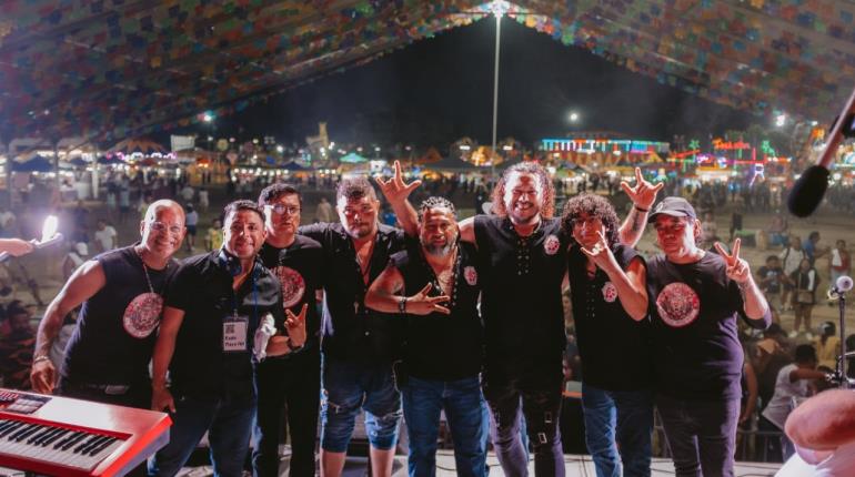 Banda tabasqueña Imperio Mexicano se presenta en la Feria de Playa del Carmen