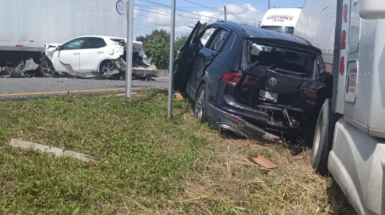 Accidente en la Cárdenas – Villahermosa deja 2 heridos y 4 vehículos siniestrados