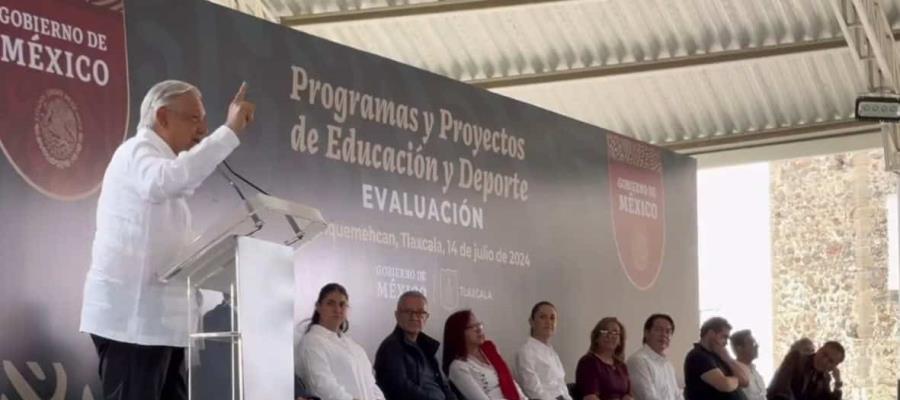 Tilda AMLO de ´falsarios´ a opositores que aseguraban que con Sheinbaum se acabarían programas sociales