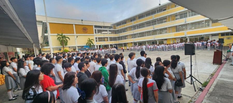 Denuncian cobro a estudiantes que reprobaron materias en Técnica 1