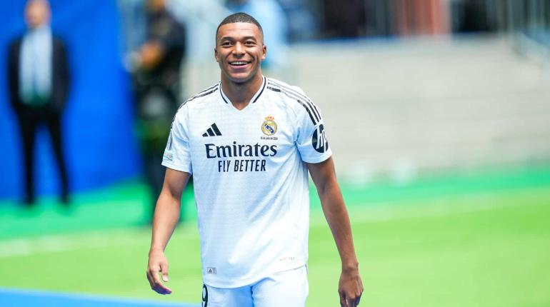 Real Madrid presenta a Kylian Mbappé en el Bernabéu