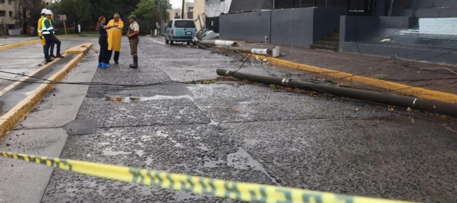 Tormenta causa inundaciones en Zapopan; agua alcanzó un metro de altura