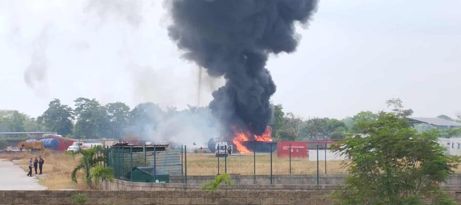 Dos heridos deja incendio en parque industrial de Cunduacán