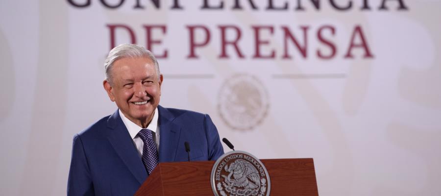 "Lo estoy leyendo": AMLO felicita a Beatriz Gutiérrez Müller por nuevo libro