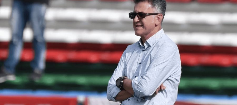 Juan Carlos Osorio revela que su error profesional más grande ha sido no seguir al frente del TRI