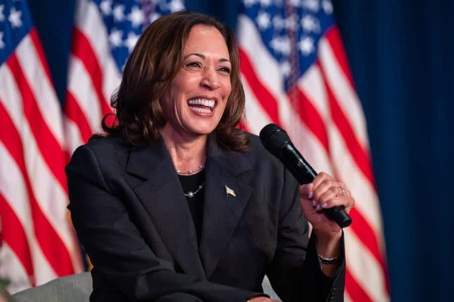 79% de los demócratas respaldarían a Kamala Harris para sustituir a Biden: Encuesta