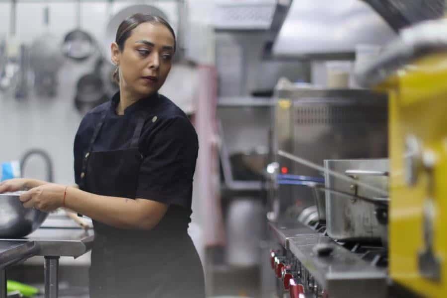 Lupita Vidal pasa a final del Premio al Mérito Restaurantero 2024 de Canirac