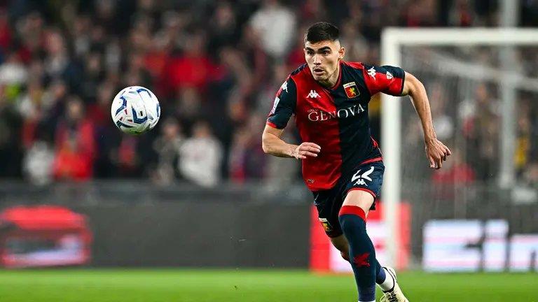 Desmienten que el mexicano Johan Vásquez salga del Genoa