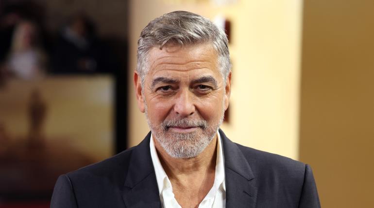 "Todos estamos muy emocionados": George Clooney al agradecer a Biden por dejar la contienda