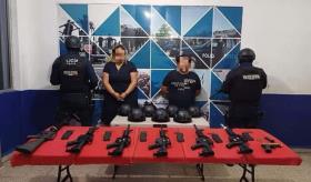 Aseguran arsenal de armas y equipo táctico en Altozano; hay 3 detenidos