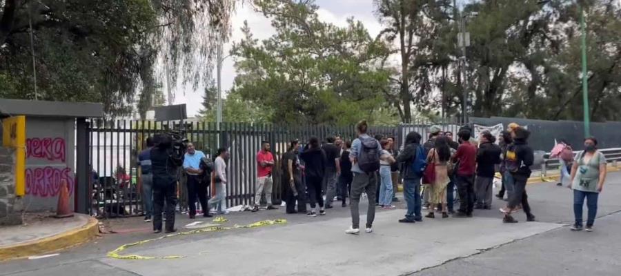 Desalojan instalaciones del CCH de la UNAM tras reporte de incendio