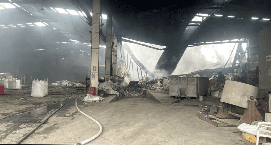 Tras incendio en bodega de Nuevo León logran evacuar ilesos a 12 trabajadores