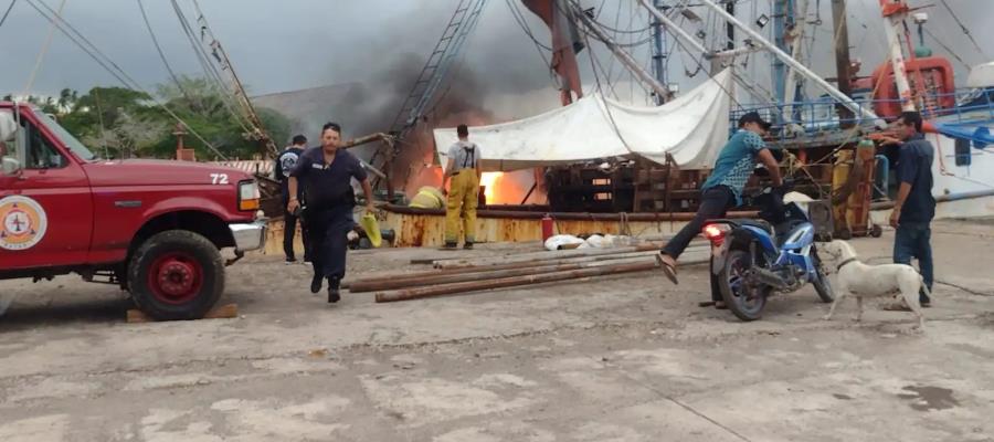 Se registra explosión en embarcación en el muelle de San Blas, Nayarit