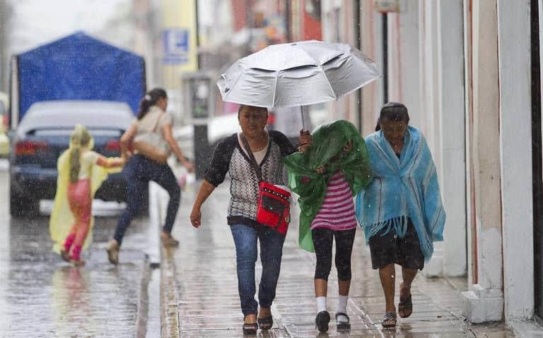 Onda tropical 15 provocará lluvias puntuales intensas este sábado en Tabasco