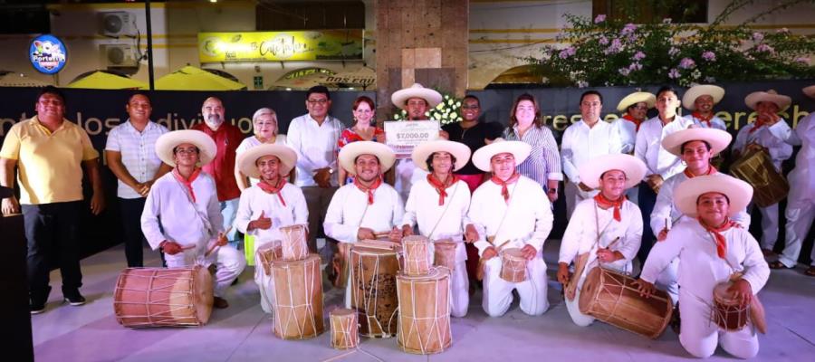 Premia Ayuntamiento de Centro a concursantes del Segundo Encuentro Municipal de Música Autóctona