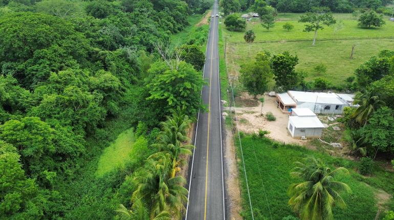 Inaugura "Chelo" Cano obras en el ejido Benito Juárez