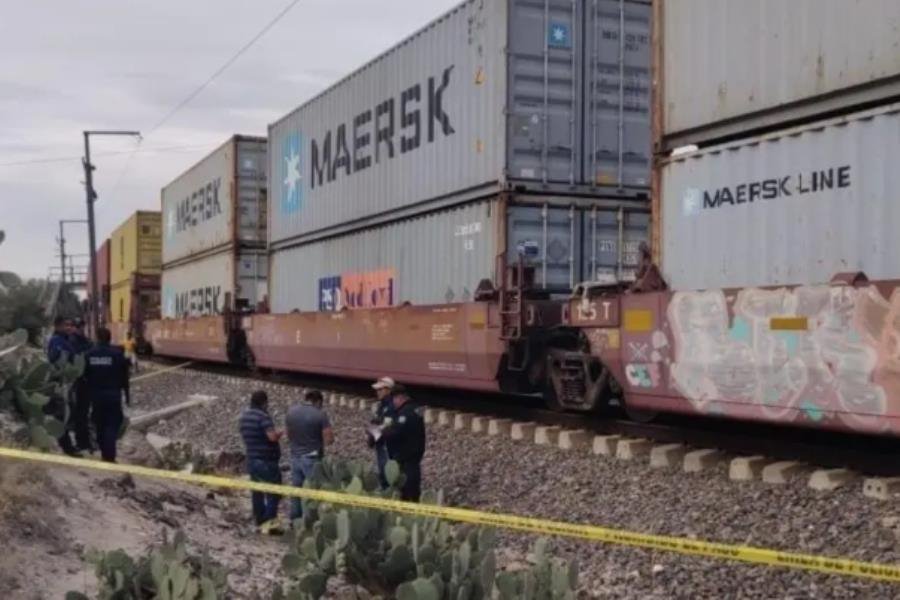 Tren arrolla a hombre mientras graba el paso de otra locomotora