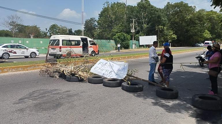 ¡Otra vez! Bloquean la Villahermosa-Nacajuca por planta de tratamiento