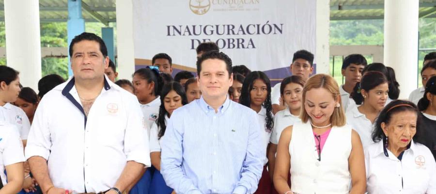 Entrega Cunduacán Domo en telesecundaria de Miahuatlán