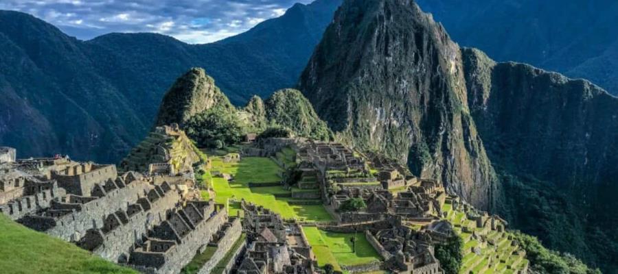 Muere mexicano al tomarse "selfie" en Machu Picchu