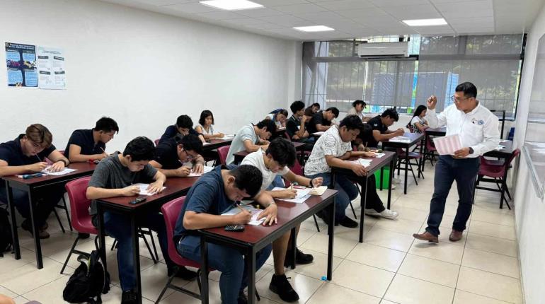 Presentan examen más de mil 500 aspirantes a ingresar a la UTTAB