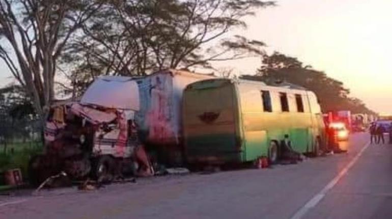 8 muertos deja accidente de autobús en el que tabasqueños viajaban a Cancún  