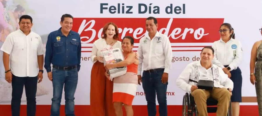 Barrenderos de Centro retiran de calles 900 toneladas de basura al mes