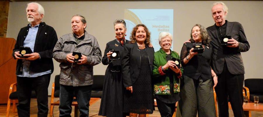 Galardonan a fotógrafa tabasqueña Yolanda Andrade con Medalla Bellas Artes 2024