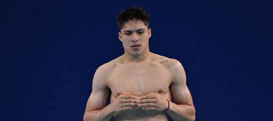 ¡Por una medalla más! Osmar Olvera avanza a final de Trampolín 3m en Paris