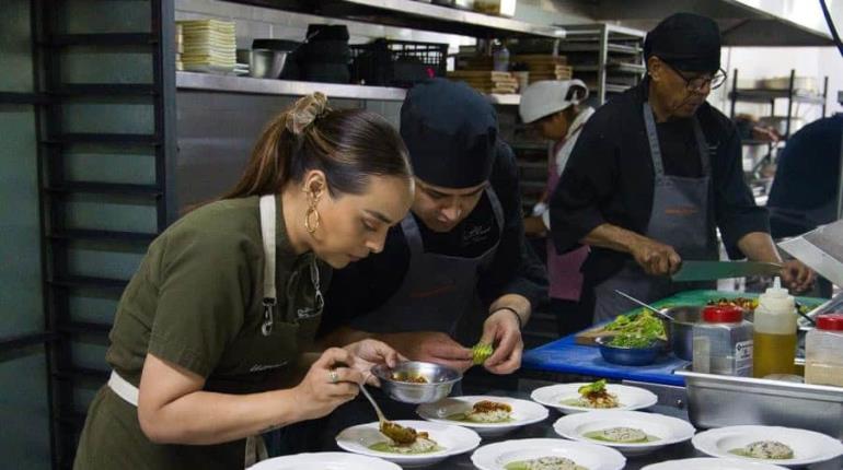 Chef Lupita Vidal sirve los sabores de Tabasco en La Vendimia 2024 de los vinos zacatecanos Tierra Adentro