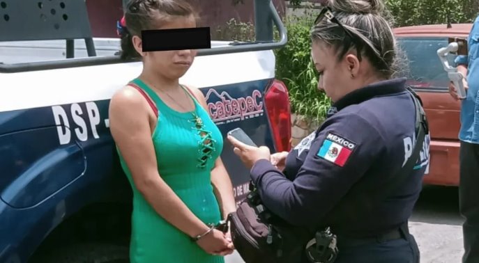 Graban a mujer golpeando a su hijo de 4 años en Edomex y es detenida