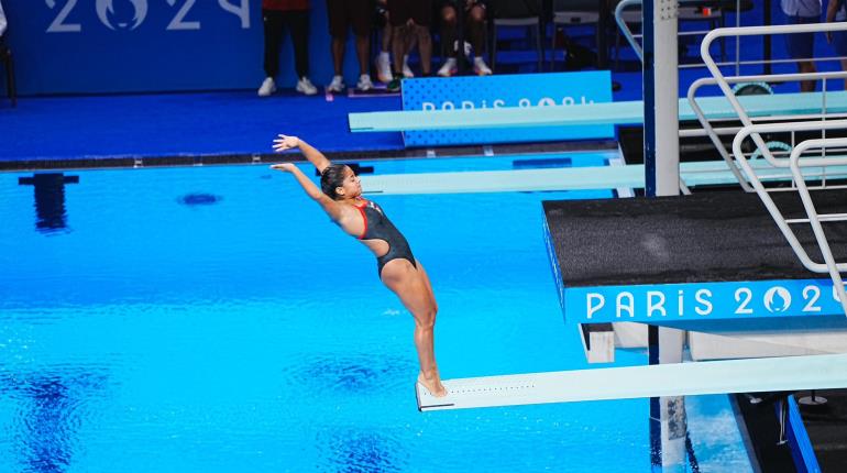 Ale Estudillo termina 6ta en final de Trampolín de 3m y se despide de París