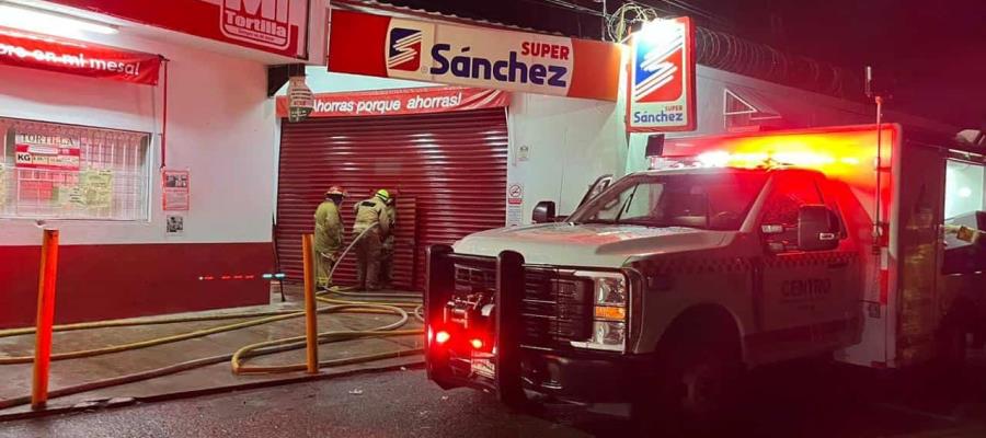 Se incendia tienda de abarrotes en Boquerón