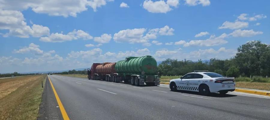 Asegura GN a sujetos que transportaban 70 mil litros de huachicol en NL