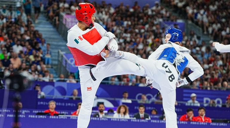 ¡Cerca de medalla! Carlos Sansores cae y queda en 4to lugar en taekwondo