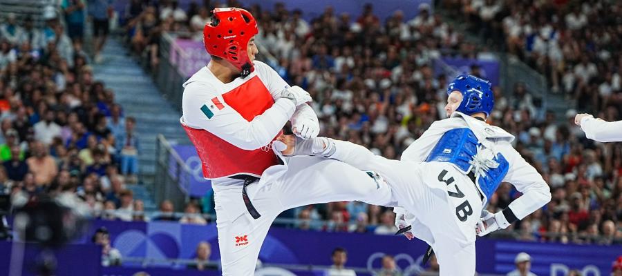 ¡Cerca de medalla! Carlos Sansores cae y queda en 4to lugar en taekwondo