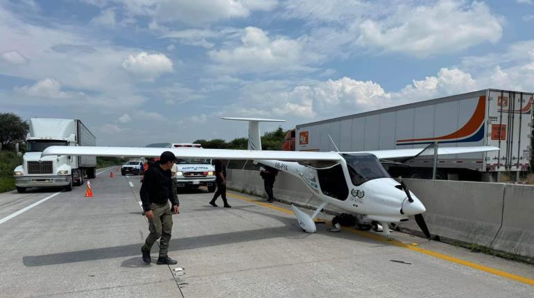 Avioneta aterriza de emergencia en el Macrolibramiento de Tala, Jalisco