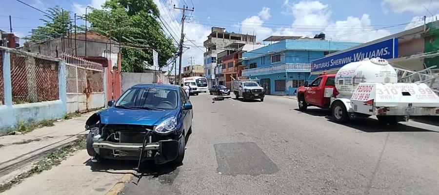 Daños materiales y circulación vehicular lenta deja siniestro en Atasta