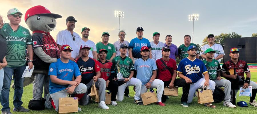 Jugador de Nuevo León se lleva el Home Run Derby del Campeonato Nacional de Beisbol