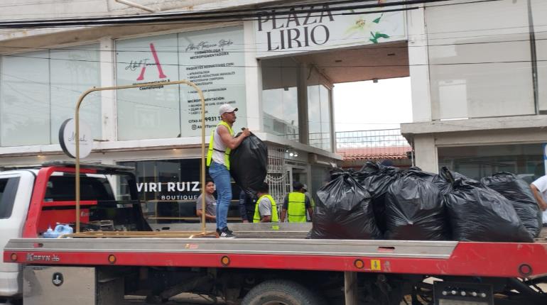 Alarma a ciudadanos desalojo de plaza comercial en colonia Jesús García de Centro