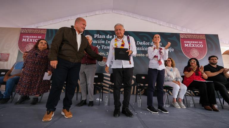 Abuchean a Alfaro; le gritan "ratero" en evento de AMLO