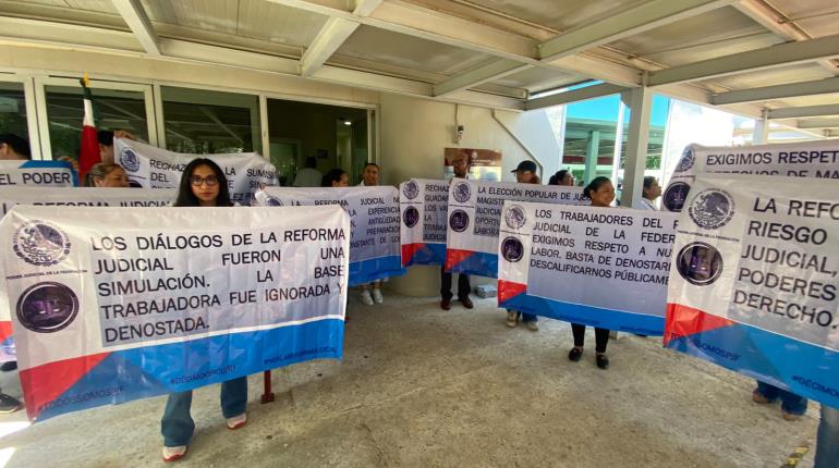 Trabajadores del Poder Judicial en Tabasco replican protesta y suspenden labores