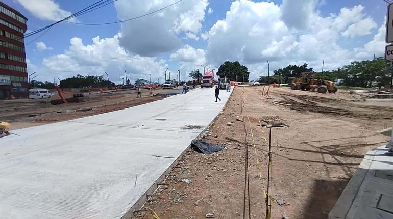 Avanzan trabajos de instalación de tuberías y pavimentación en Paseo Tabasco y Periférico