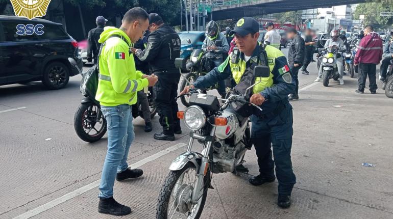 76 motocicletas al corralón por arrancones en Coyoacán