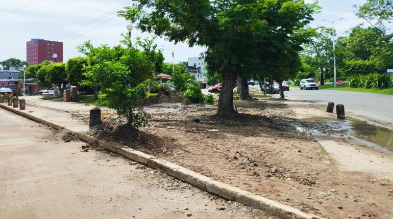 Obras en el Espejo 2 en Centro deterioran parque local y drenaje de habitantes