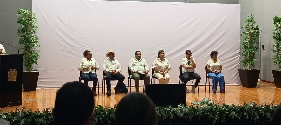 Presentan en Tabasco el libro "Izquierda 1923-2023 La Tercera Travesía"