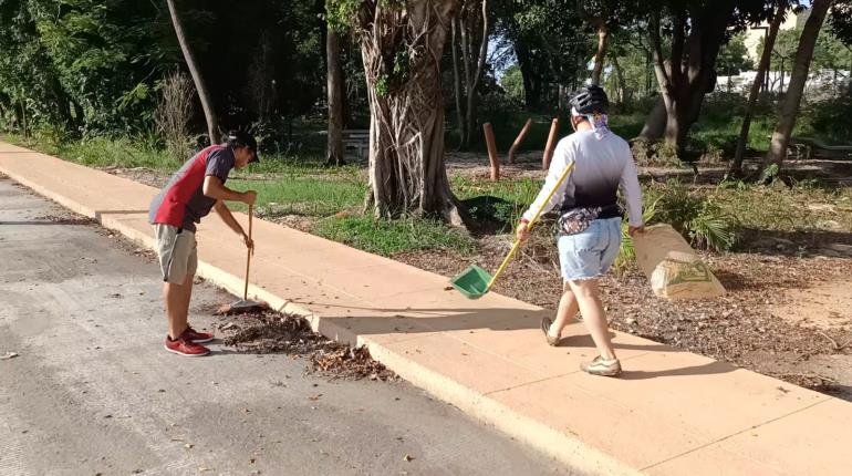 Colectivo ciclista realiza jornada de limpieza en la ecovía del CICOM