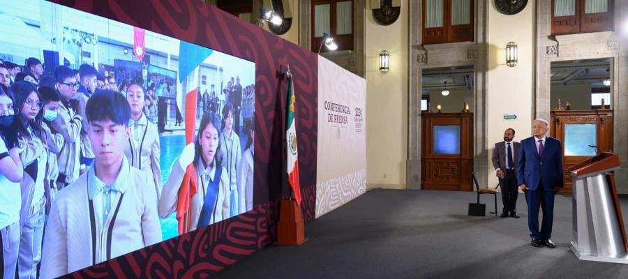 Encabeza AMLO ceremonia de regreso a clases desde Palacio Nacional